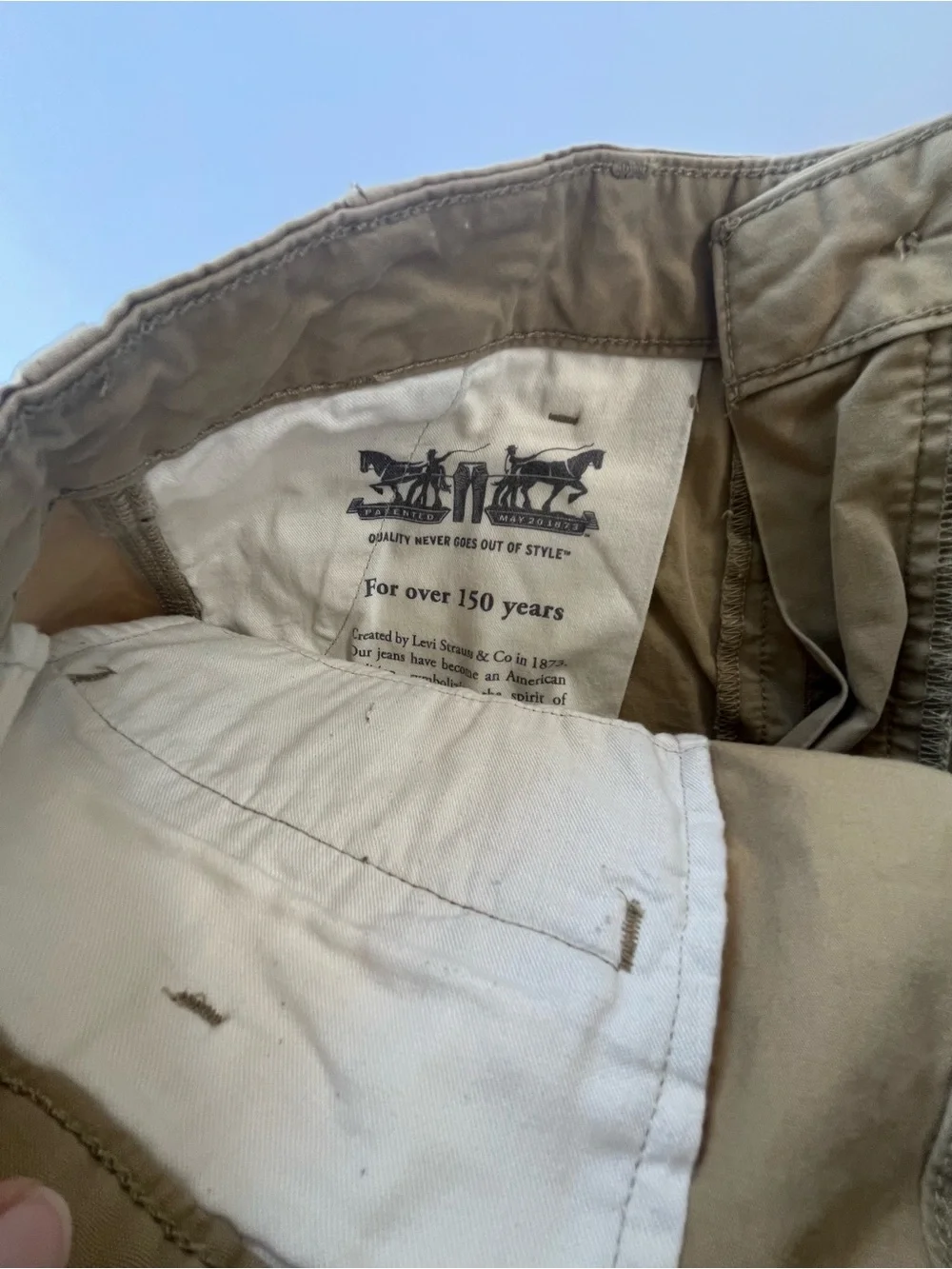 Levi Strauss 100% cotton tan cargo shorts waist 33